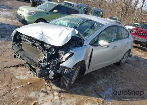 2017 Kia Forte Lx из США, поврежденный, VIN 3KPFK4A71HE139547